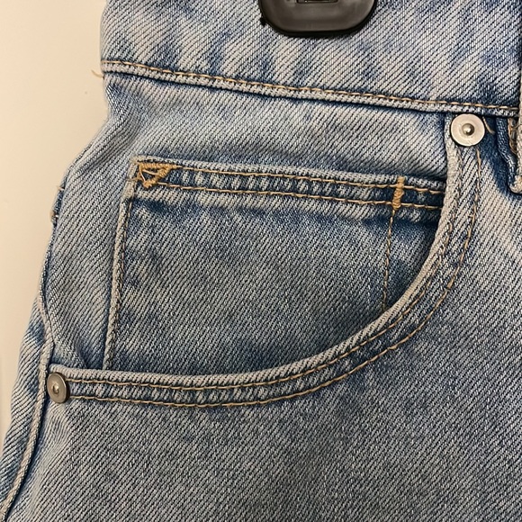 Abrand high waisted jean shorts - Picture 6 of 9